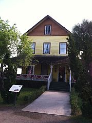 Riddle House - Photo Credit: http://en.wikipedia.org/wiki/User:12george1