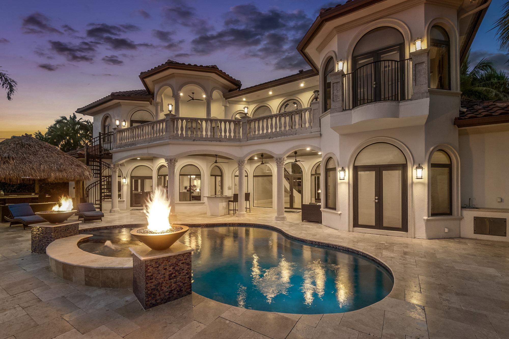 beautiful home in Boca